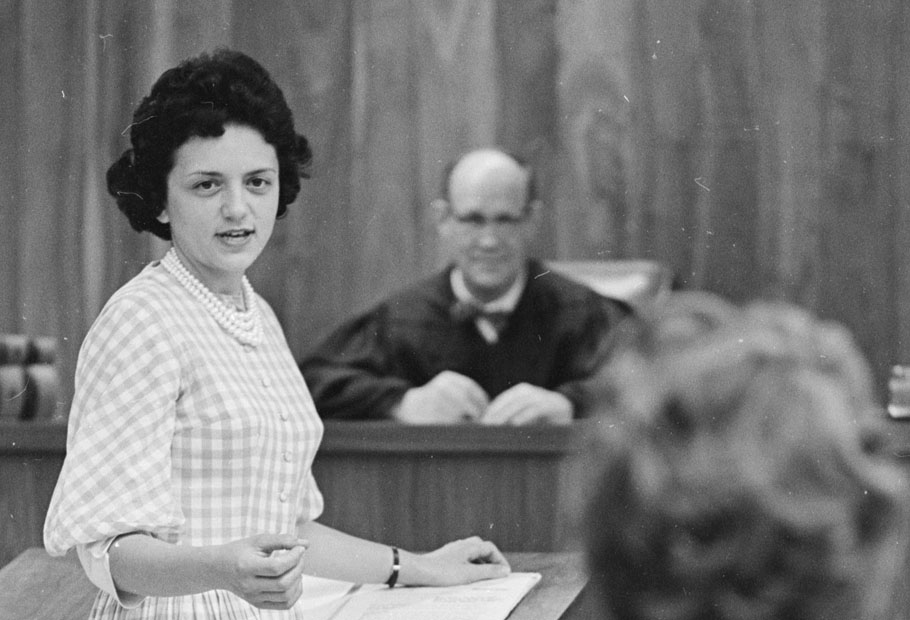 Shirley Abrahamson arguing in court