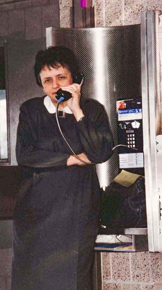 Justice Abrahamson talking on a payphone during her 1989 reelection campaign